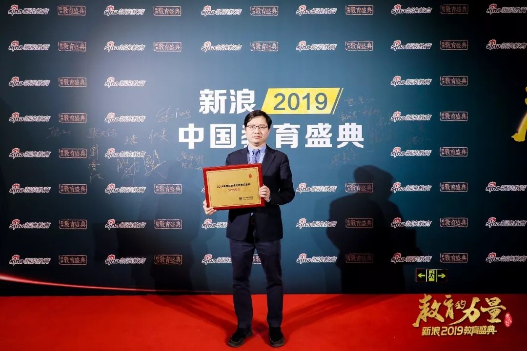 news028.jpg news028.jpg