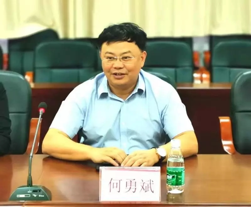 news033.jpg news033.jpg